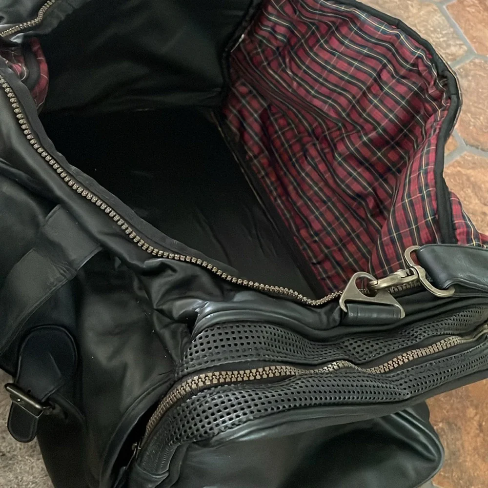 Pleather duffle bag Black multi pocket handle strap plaid mod travel bag